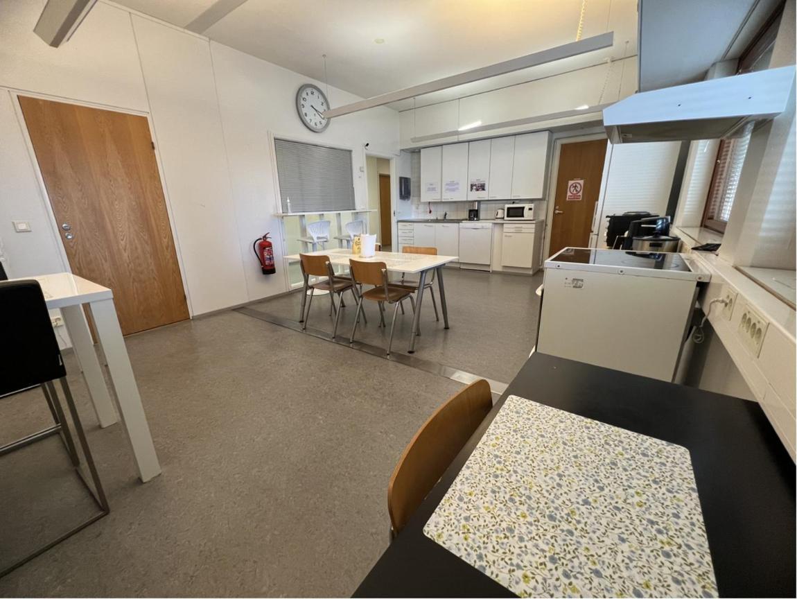 Hmi Smart Group 247 Hostel Helsinki Buitenkant foto
